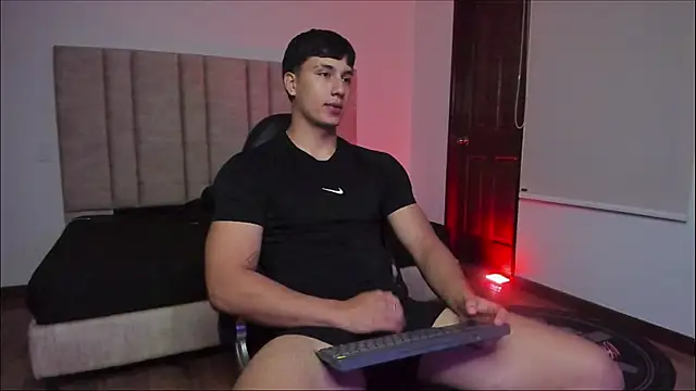 Snapshot of CHRIS_MORGAN1 chatting on October 28, 2025, 4:53 pm CHRIS MORGAN1 online show from October 28, 2025, 4:53 pm