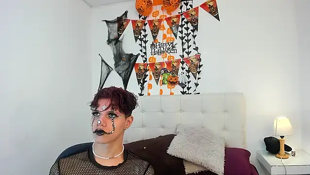 Patrick-Rios online show from October 14, 2025, 6:52 pm