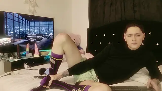 Tyler cat online show from October 20, 2025, 10:59 am