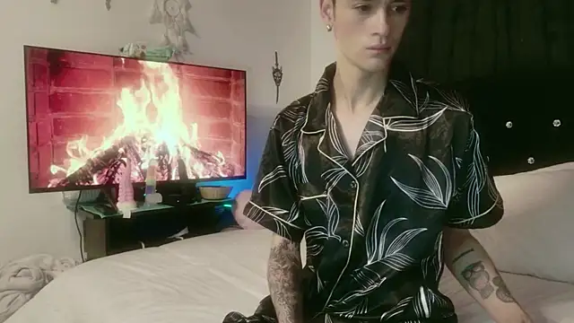 Tyler cat online show from October 24, 2025, 11:28 am