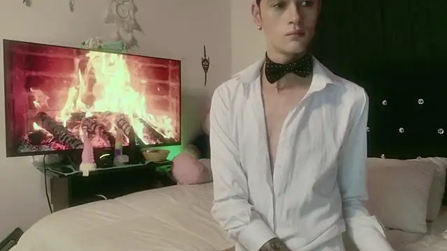 Tyler cat online show from October 27, 2025, 12:09 pm