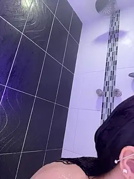 gabriiieela  online show from February 6, 2026, 7:28 pm