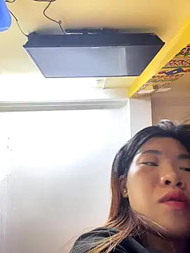 Snapshot of Noen_22 chatting on October 17, 2025, 10:01 pm Noen 22 online show from October 17, 2025, 10:01 pm