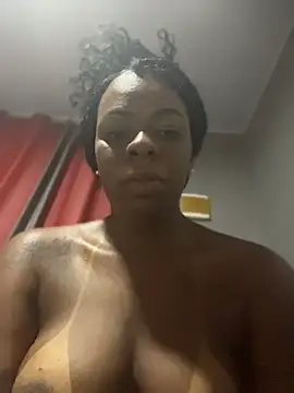 Priihmedeiros online show from May 15, 2026, 8:54 am