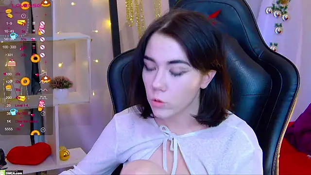 Kelly foox online show from December 20, 2025, 12:01 pm