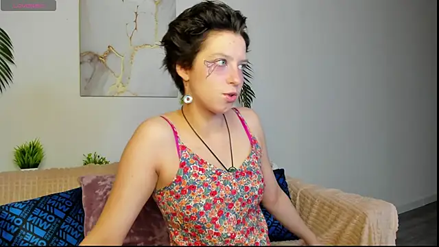 Sara Frayer online show from November 18, 2025, 9:14 am