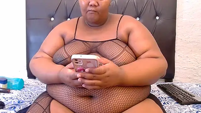 LadyBear2002 online show from May 15, 2026, 5:42 pm