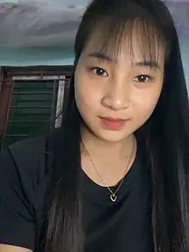banlinh004 online show from October 5, 2025, 2:37 pm