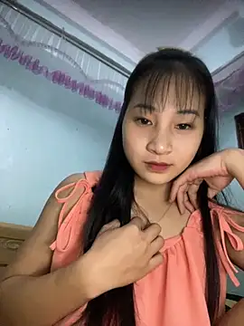 banlinh004 online show from October 12, 2025, 3:44 pm