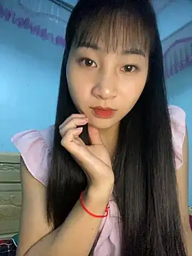 banlinh004 online show from November 6, 2025, 1:12 pm
