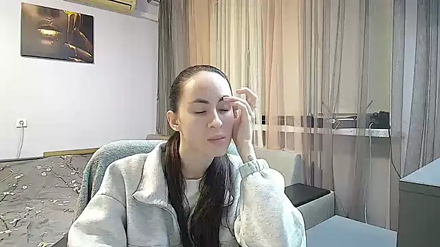 Snapshot of Chloe_Skims chatting on October 26, 2025, 6:47 pm Chloe Skims online show from October 26, 2025, 6:47 pm