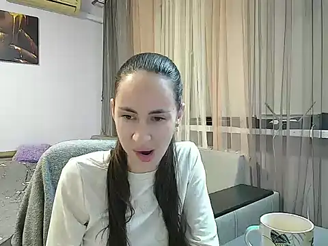 Snapshot of Chloe_Skims chatting on October 27, 2025, 6:45 pm Chloe Skims online show from October 27, 2025, 6:45 pm