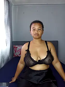 Sultrytits6 online show from April 4, 2026, 9:29 am