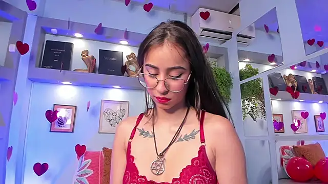 Alana Martinez  online show from February 2, 2026, 12:48 pm