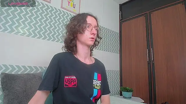 White King4 online show from October 7, 2025, 1:08 pm