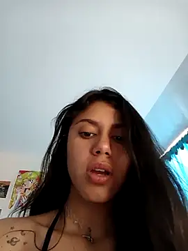 caramel doll   online show from October 7, 2025, 8:06 pm