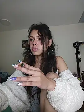 caramel doll   online show from November 3, 2025, 11:48 pm