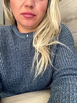 Daiana Andra online show from October 6, 2025, 10:12 am