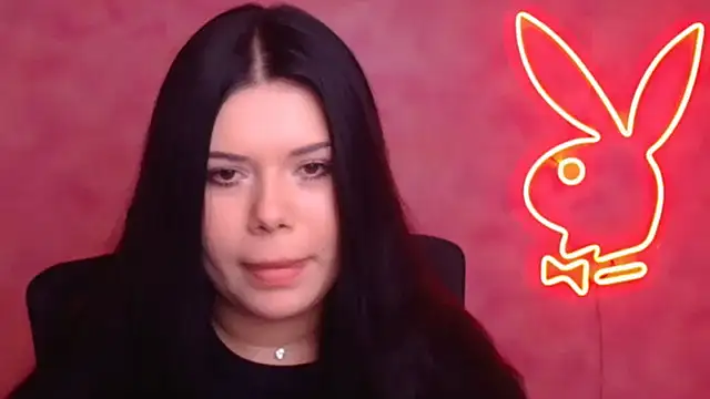 Mona Esty online show from December 5, 2025, 6:37 pm