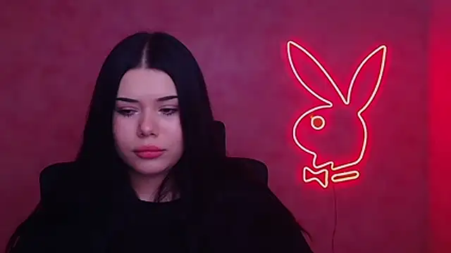 Mona Esty online show from December 22, 2025, 6:49 pm