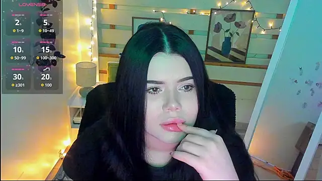 Mona Esty online show from February 12, 2026, 7:09 pm