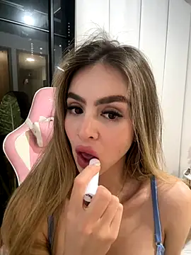 Lisa Belluci online show from October 21, 2025, 2:01 am