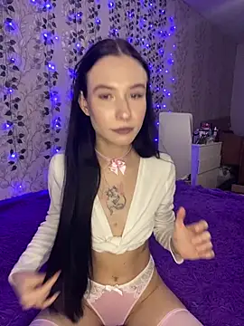 Kisa-Lisa  online show from November 28, 2025, 1:25 pm