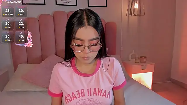 mara swan  online show from December 19, 2025, 7:21 pm