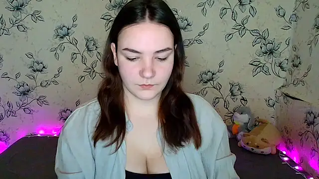 OliviaMontgommery online show from April 14, 2026, 9:59 am