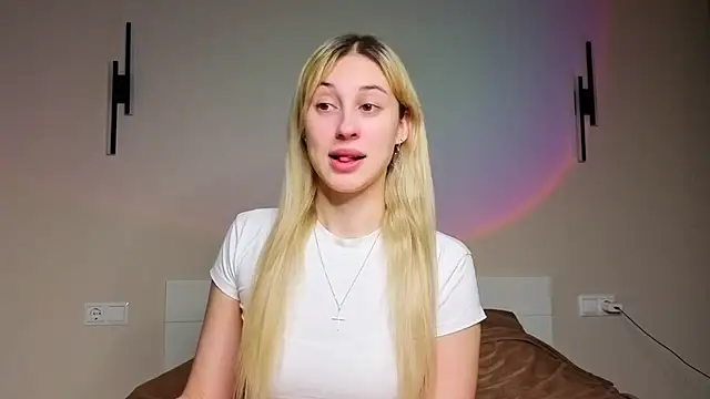 Snapshot of foxy_vivi chatting on November 3, 2025, 2:18 pm foxy vivi online show from November 3, 2025, 2:18 pm