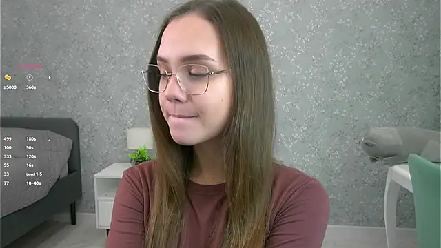 SweetSaraPie online show from November 20, 2025, 7:02 pm