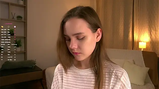 SweetSaraPie online show from March 26, 2026, 6:02 pm