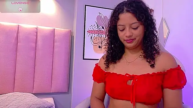 CamilaLevy online show from February 10, 2026, 12:42 pm