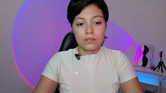 Qadeshoficial online show from June 4, 2026, 7:09 pm