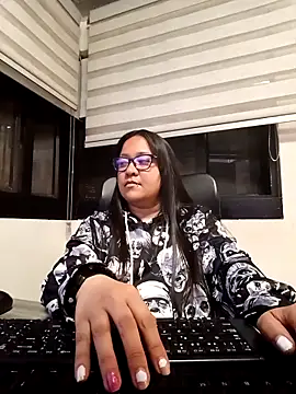 Xander Taylor  online show from October 9, 2025, 6:11 am