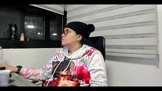 Xander Taylor  online show from October 16, 2025, 4:13 am