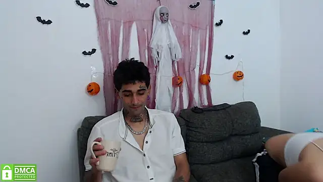 sombralovers online show from October 21, 2025, 1:23 pm