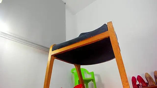 Velourmuse online show from March 2, 2026, 11:55 pm