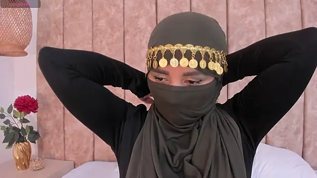  alishaa c online show from October 25, 2025, 1:35 am