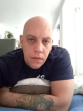 Snapshot of Kobradera1984 chatting on November 23, 2025, 10:04 am Kobradera1984 online show from November 23, 2025, 10:04 am