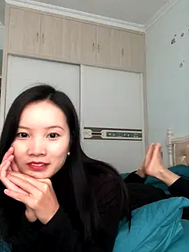 Mile-m online show from October 25, 2025, 3:36 am