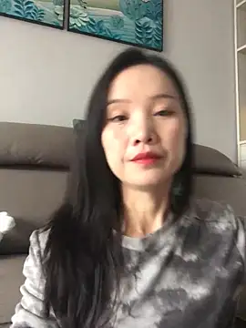 Mile-m online show from November 14, 2025, 2:21 am