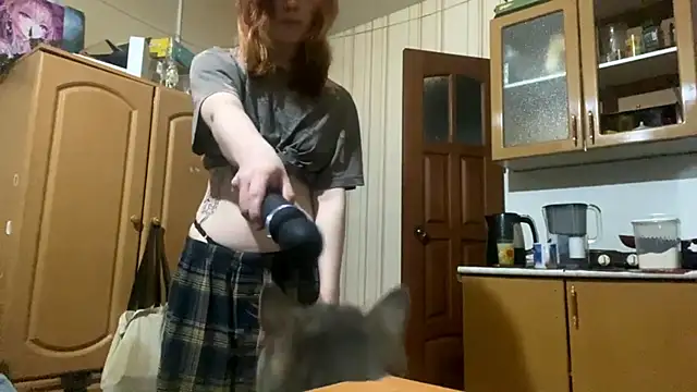 AnitaVanruiten online show from October 24, 2025, 7:27 am