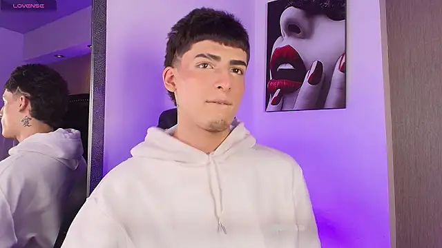 MateoMitchell online show from March 27, 2026, 5:02 am