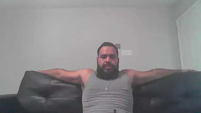 Snapshot of BigJohnBear39 chatting on October 23, 2025, 2:16 pm BigJohnBear39 online show from October 23, 2025, 2:16 pm