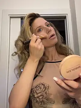 AvaMaddisson online show from February 13, 2026, 3:57 am