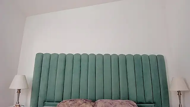 Alanha   online show from November 21, 2025, 3:05 am