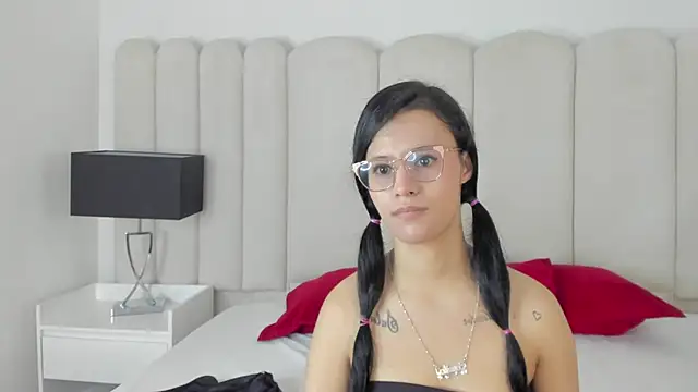 Alanha   online show from November 27, 2025, 3:52 am