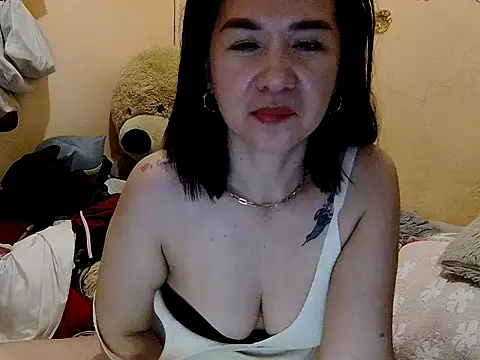 KissHott online show from February 19, 2026, 1:29 pm