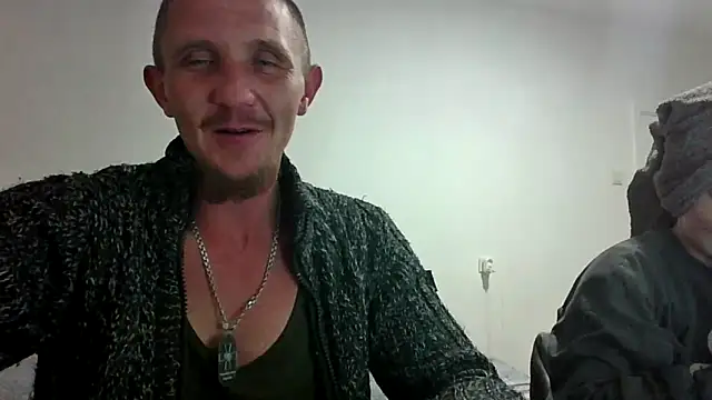 Twolatte1520 online show from April 14, 2026, 7:20 pm